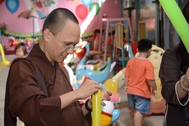 Tặng quà giáo viên trường mầm non tư thục tại Tân Thới Nhì, Hóc Môn