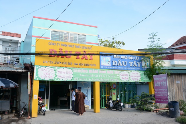 Tặng quà giáo viên trường mầm non tư thục tại Tân Thới Nhì, Hóc Môn