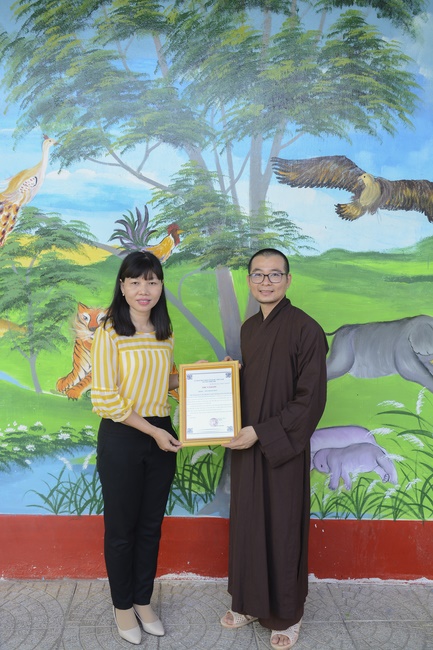 Tặng quà giáo viên trường mầm non tư thục tại Tân Thới Nhì, Hóc Môn