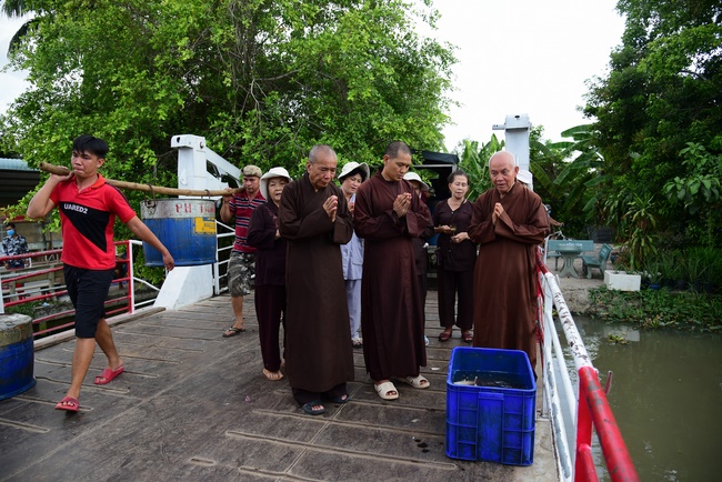 Freeing of creatures at Ca Lang ferry in Cu Chi