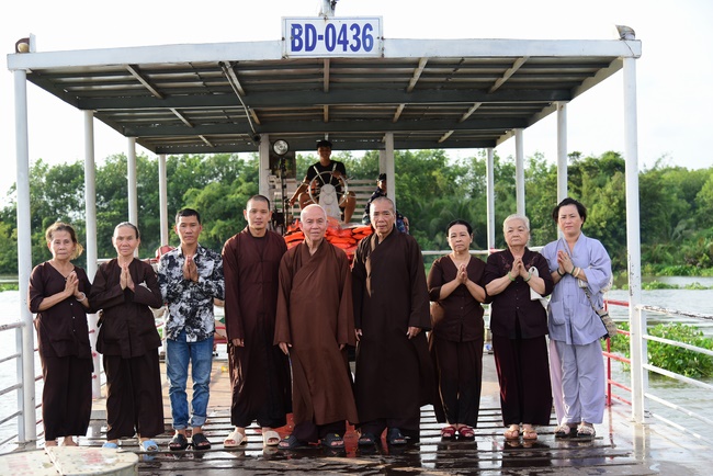 Freeing of creatures at Ca Lang ferry in Cu Chi