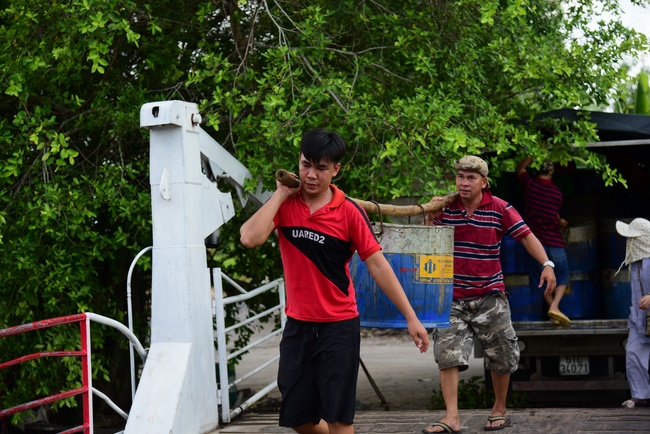 Freeing of creatures at Ca Lang ferry in Cu Chi