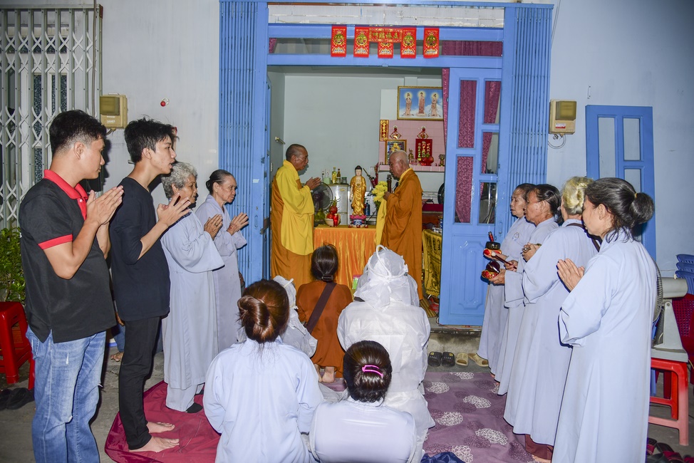 The ceremony praying for good health in Hoc Mon