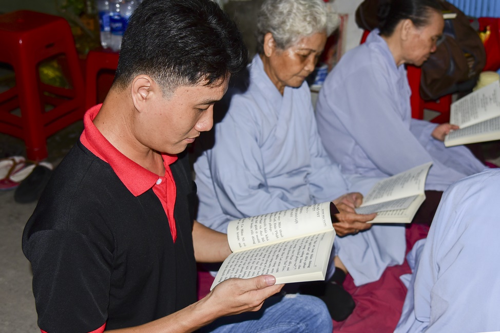 The ceremony praying for good health in Hoc Mon