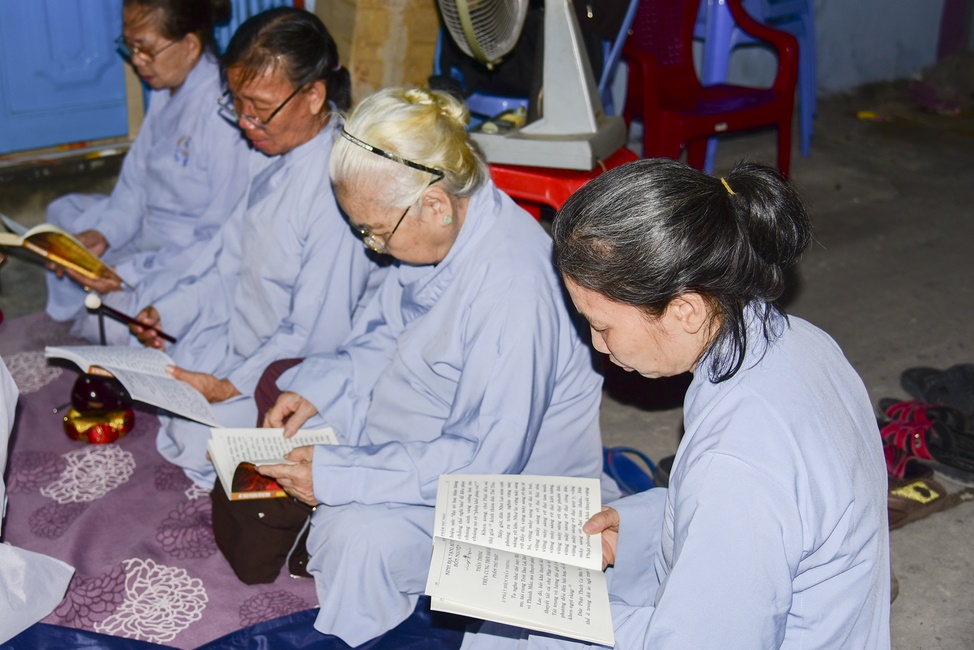 The ceremony praying for good health in Hoc Mon