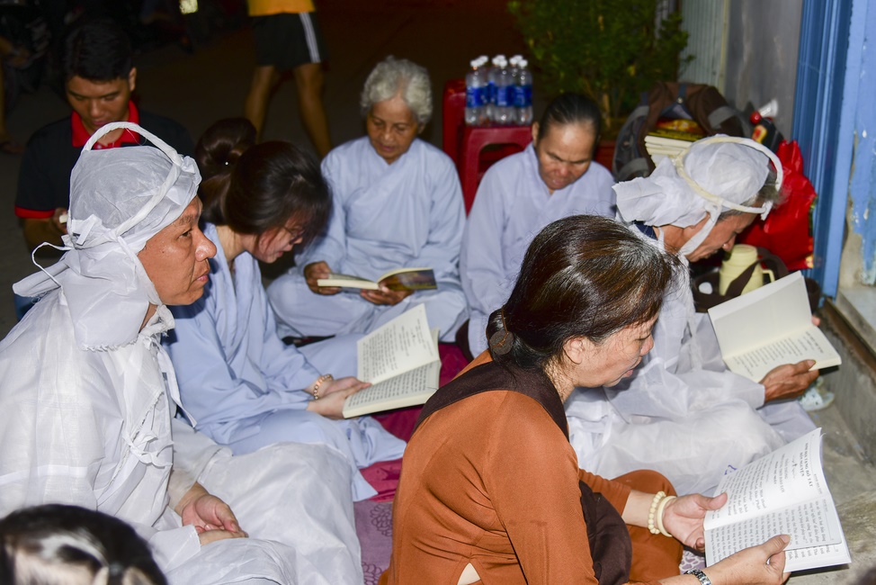 The ceremony praying for good health in Hoc Mon