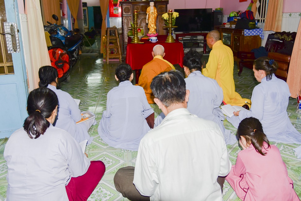The ceremony praying for good health in Hoc Mon