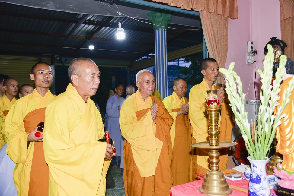 The ceremony praying for good health in Hoc Mon