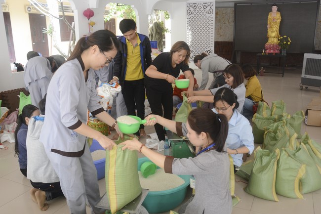 The charity trip in Binh Phuoc