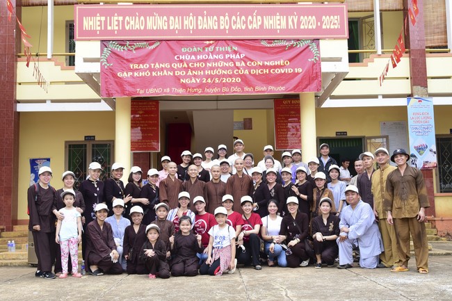 The charity trip in Binh Phuoc