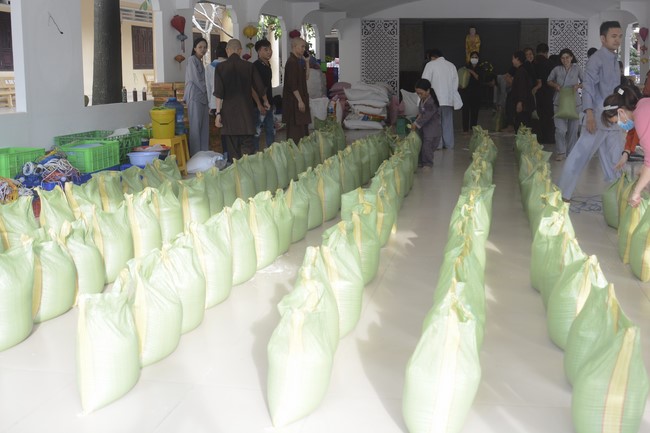 The charity trip in Binh Phuoc