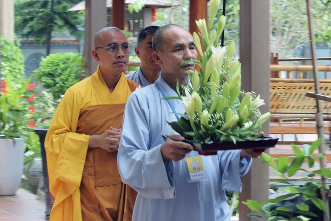The Retreat of Eight Precepts in three days and two nights at Hoa Phuc Pagoda