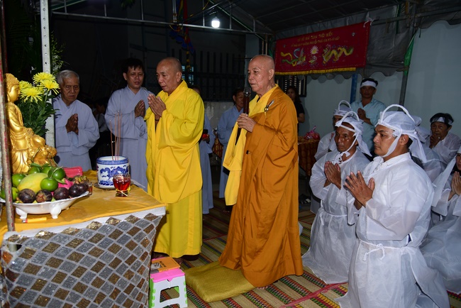 Giving gifts to oncology patients and praying for rebirth in Hoc Mon