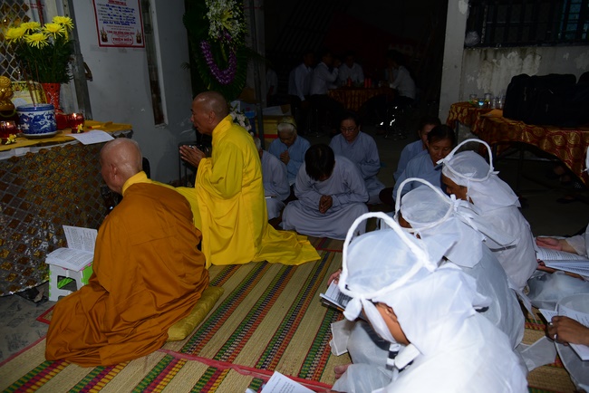 Giving gifts to oncology patients and praying for rebirth in Hoc Mon