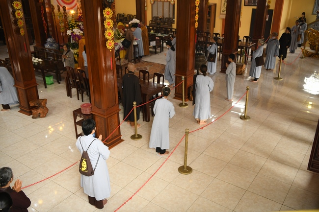 Buddha Bathing Ceremony at Hoa Phuc Pagoda in the period of COVID-19.