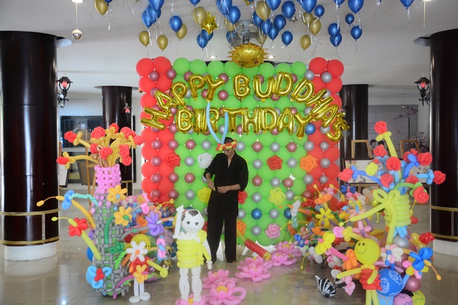 Preparing for the Great Ceremony of Buddha's Birthday (part 2)