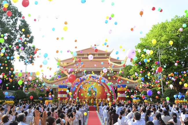 The Vesak Great Ceremony in 2020 at Hoang Phap Pagoda