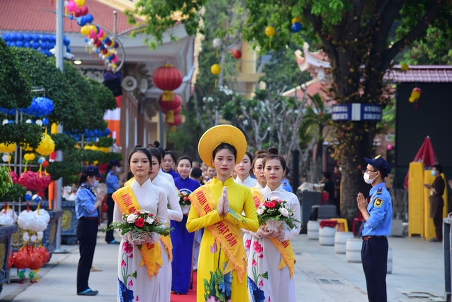 The Vesak Great Ceremony in 2020 at Hoang Phap Pagoda