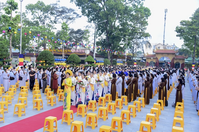 The Vesak Great Ceremony in 2020 at Hoang Phap Pagoda