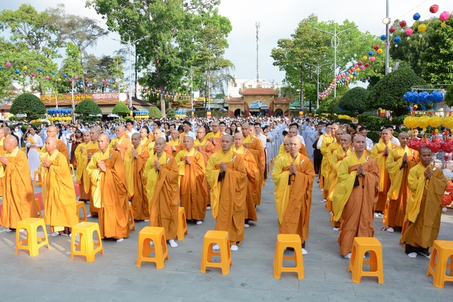 The Vesak Great Ceremony in 2020 at Hoang Phap Pagoda
