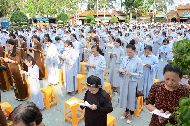 The Vesak Great Ceremony in 2020 at Hoang Phap Pagoda