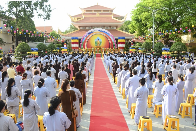 The Vesak Great Ceremony in 2020 at Hoang Phap Pagoda