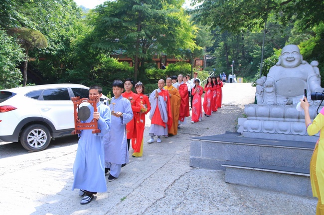 Buddhist Wedding Ceremony in Korea