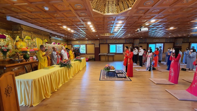 Buddhist Wedding Ceremony in Korea