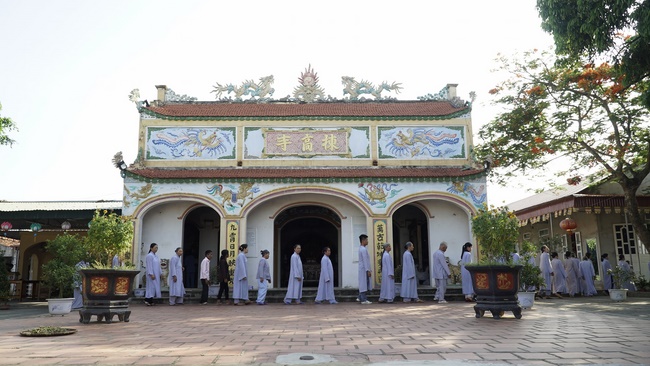 One-day Retreat at Dong Cao Pagoda.