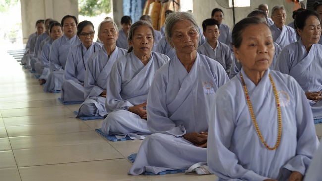 One-day Retreat at Dong Cao Pagoda.