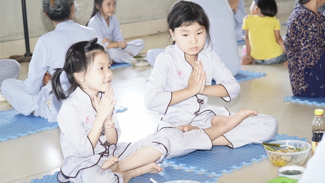One-day Retreat at Dong Cao Pagoda.