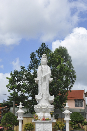 The peaceful and happy retreat at Tieu Dao pagoda - Quang Ninh
