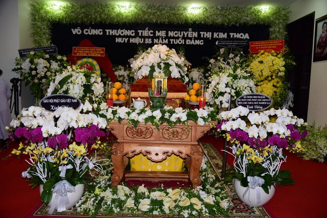 Visit the funeral and moving coffin in District 2, Ho Chi Minh City
