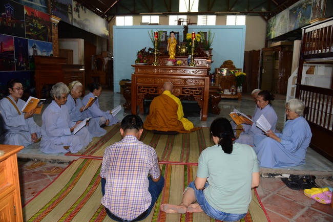 Shop opening ceremony and the rite praying for peacefulness.