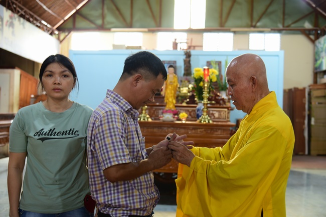 Shop opening ceremony and the rite praying for peacefulness.