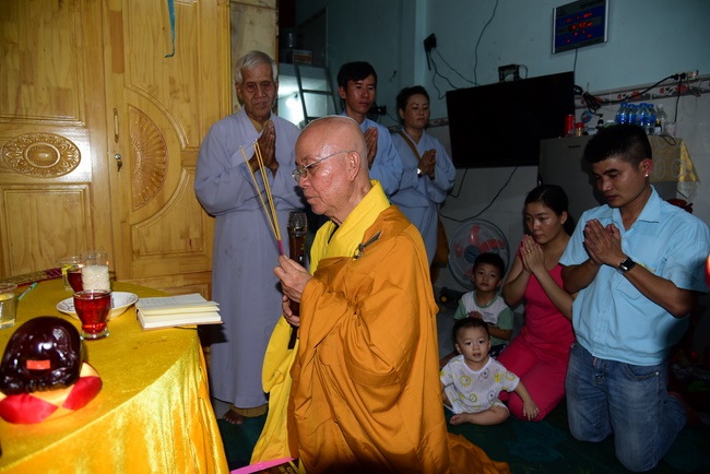 Shop opening ceremony and the rite praying for peacefulness.