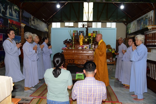 Shop opening ceremony and the rite praying for peacefulness.