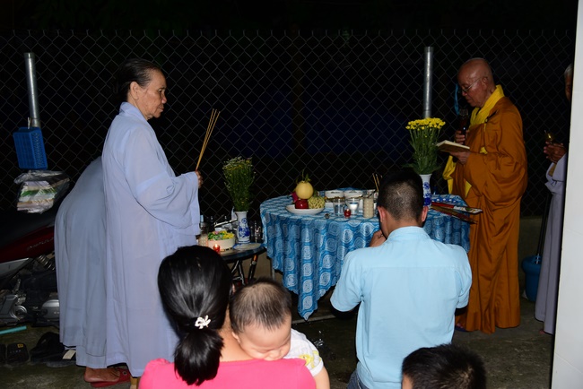 Shop opening ceremony and the rite praying for peacefulness.