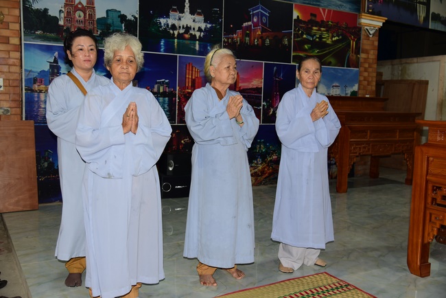 Shop opening ceremony and the rite praying for peacefulness.