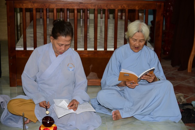 Shop opening ceremony and the rite praying for peacefulness.