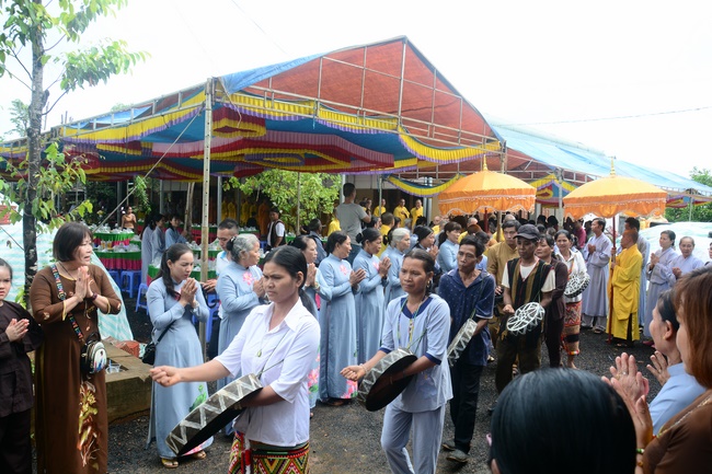 The ceremony of putting the first stone for construction of the main hall of Dang Phap pagoda in Binh Phuoc.