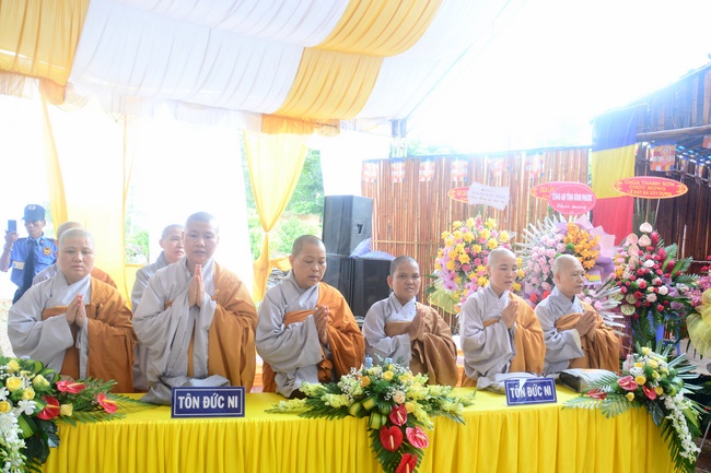The ceremony of putting the first stone for construction of the main hall of Dang Phap pagoda in Binh Phuoc.