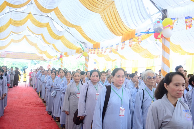 The ceremony of putting the first stone for construction of the main hall of Dang Phap pagoda in Binh Phuoc.