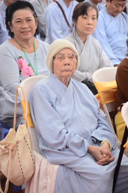 The ceremony of putting the first stone for construction of the main hall of Dang Phap pagoda in Binh Phuoc.