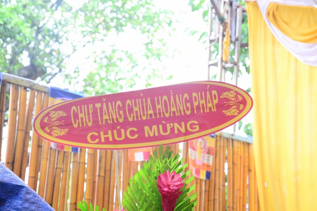 The ceremony of putting the first stone for construction of the main hall of Dang Phap pagoda in Binh Phuoc.