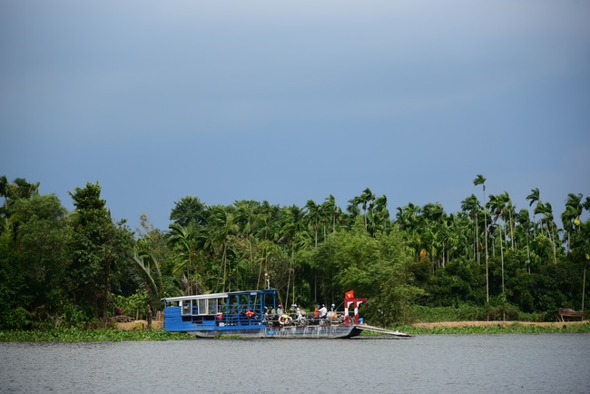 Releasing creatures and repentant ceremony at Minh Chat  ashram in Can Tho