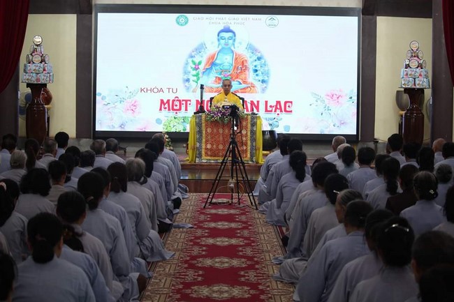 One-Day Retreat at Hoa Phuc Pagoda