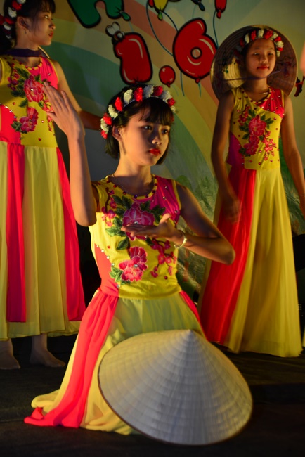 Vui tết thiếu nhi tại chùa Tây Khánh, Thái Bình