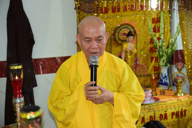 The rite praying for rebirth to Mrs. Hoang Thi Cuc in Hoc Mon.