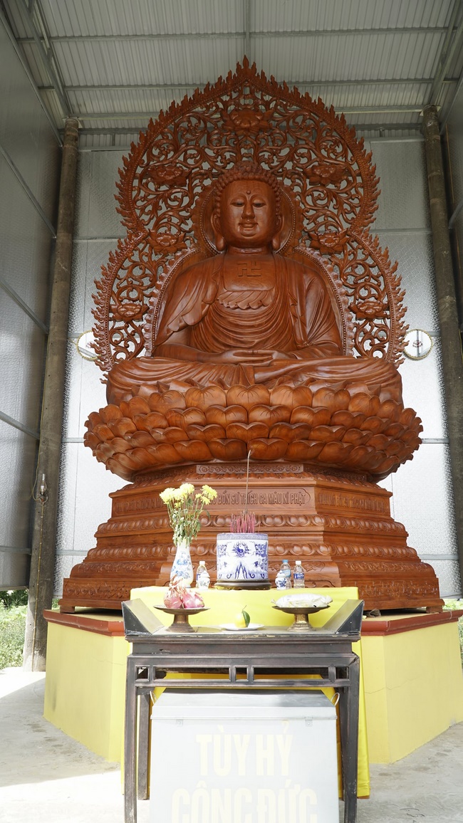 Charity of  Dong Cao pagoda